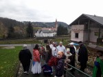 Holy Wins_2017_Velké Hamry_ cesta městem do kostela sv. Václava
